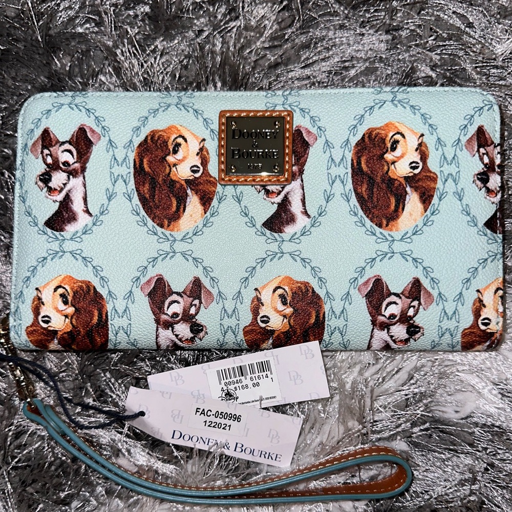 🩵Beautiful brand new Dooney and Bourke Lady and the Tramp full size wallet
